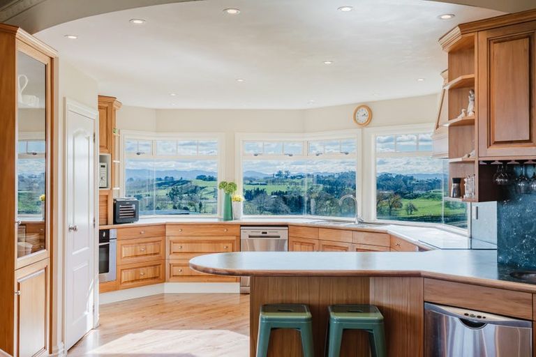 Photo of property in 170 Foster Road, Temple View, Hamilton, 3290