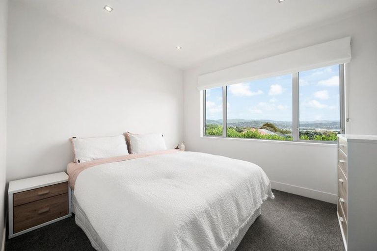 Photo of property in 4 Kastos Way, Strathmore Park, Wellington, 6022