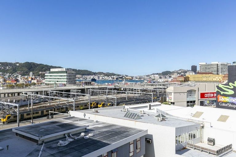 Photo of property in Stadium Garden Flats, 319/107 Thorndon Quay, Pipitea, Wellington, 6011