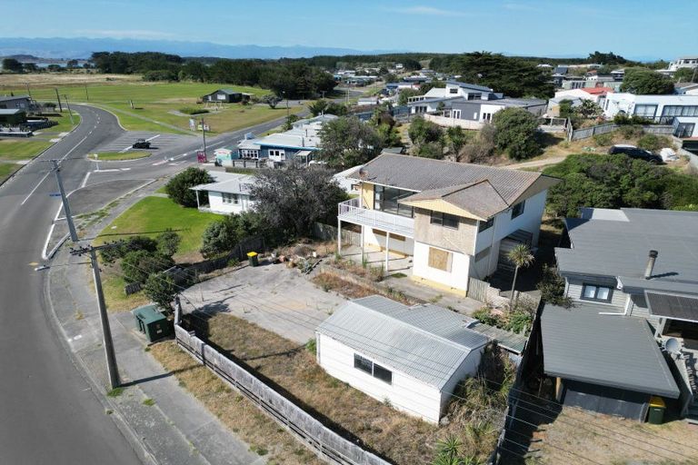 Photo of property in 2 Ocean Beach Street, Foxton Beach, Foxton, 4815