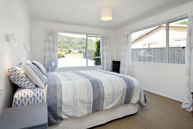 Photo of property in 321 Waikawa Road, Waikawa, Picton, 7220