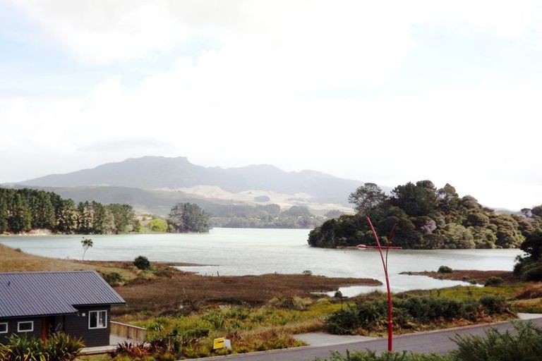 Photo of property in 26 Robertson Street, Raglan, 3225