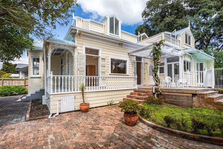 Photo of property in 60 Princes Street, Northcote Point, Auckland, 0627