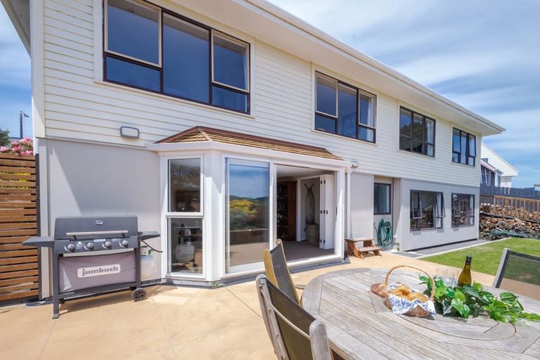 Photo of property in 4 Montserrat Place, Grenada Village, Wellington, 6037