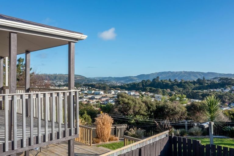 Photo of property in 22 Staysail Place, Whitby, Porirua, 5024