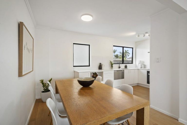 Photo of property in 2/57 Lake Road, Devonport, Auckland, 0624