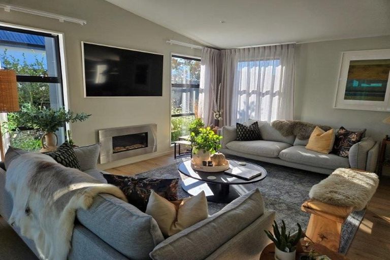 Photo of property in 3 Lewis Close, Rangiora, 7400