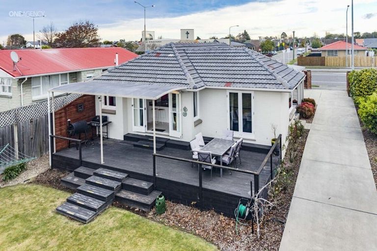 Photo of property in 262 Main North Road, Redwood, Christchurch, 8051