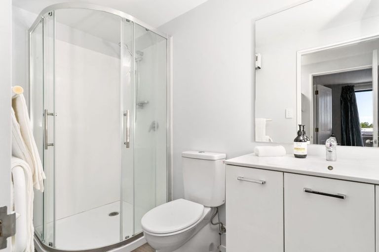 Photo of property in 9 Oaktree Lane, Bishopdale, Christchurch, 8053