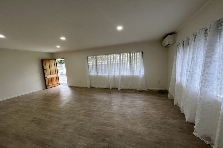 Photo of property in 109 Kindergarten Drive, Conifer Grove, Takanini, 2112