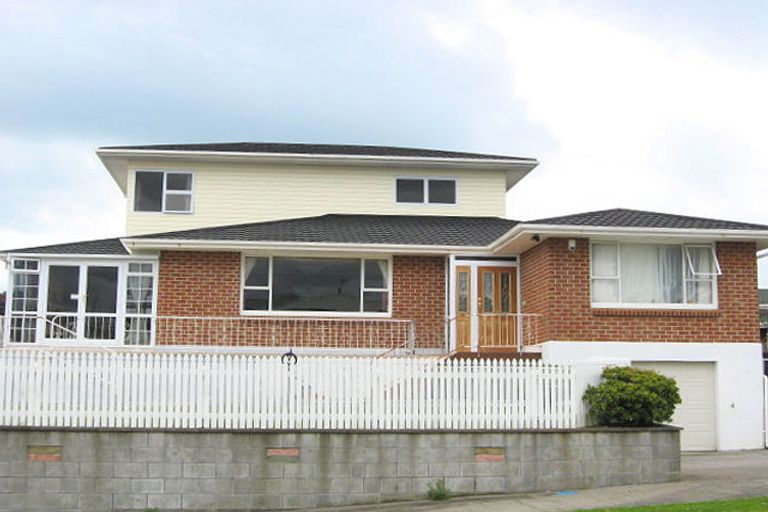 Photo of property in 39 Crownhill Street, Spotswood, New Plymouth, 4310