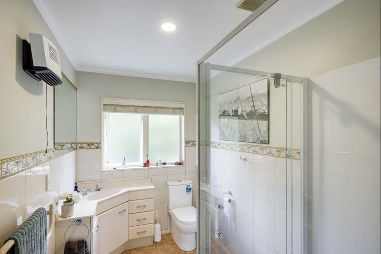 Photo of property in 76a Churchill Drive, Taradale, Napier, 4112