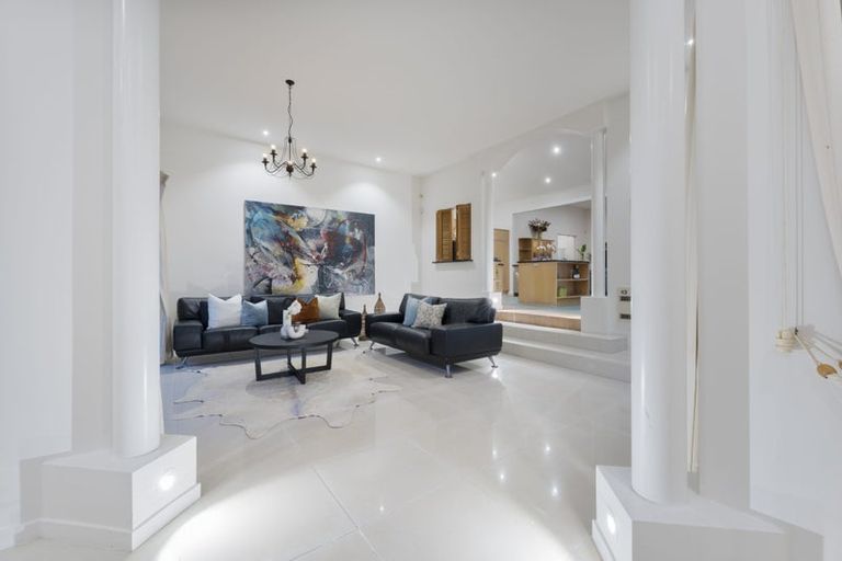 Photo of property in 9 Burgundy Park Avenue, Henderson, Auckland, 0612