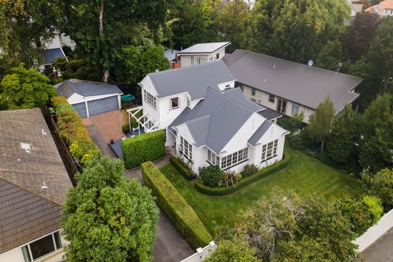 Photo of property in 108 Clyde Road, Ilam, Christchurch, 8041