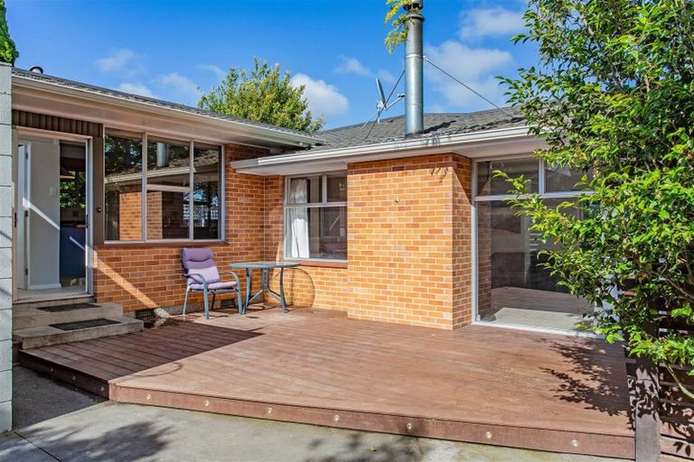 Photo of property in 6 Freebairn Street, Redwood, Christchurch, 8051