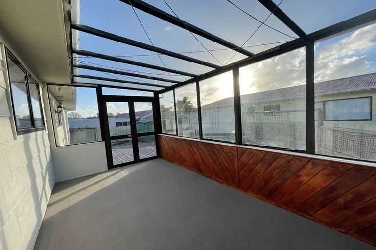 Photo of property in 1/9 Casuarina Road, Half Moon Bay, Auckland, 2012