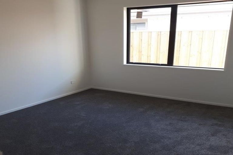 Photo of property in 24 Whakatipu Street, Pegasus, 7612