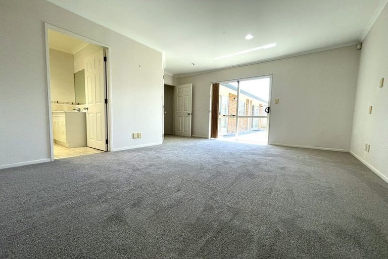 Photo of property in 7 Mullagh Place, East Tamaki Heights, Auckland, 2016