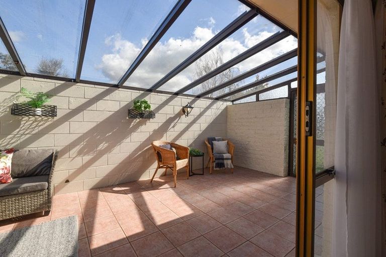 Photo of property in 46 Neri Crescent, Pomare, Rotorua, 3015