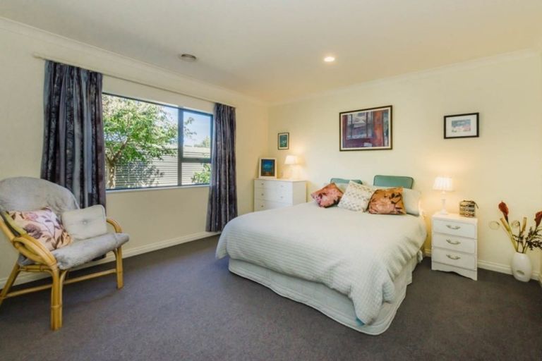 Photo of property in 6 Avion Terrace, Raumati Beach, Paraparaumu, 5032