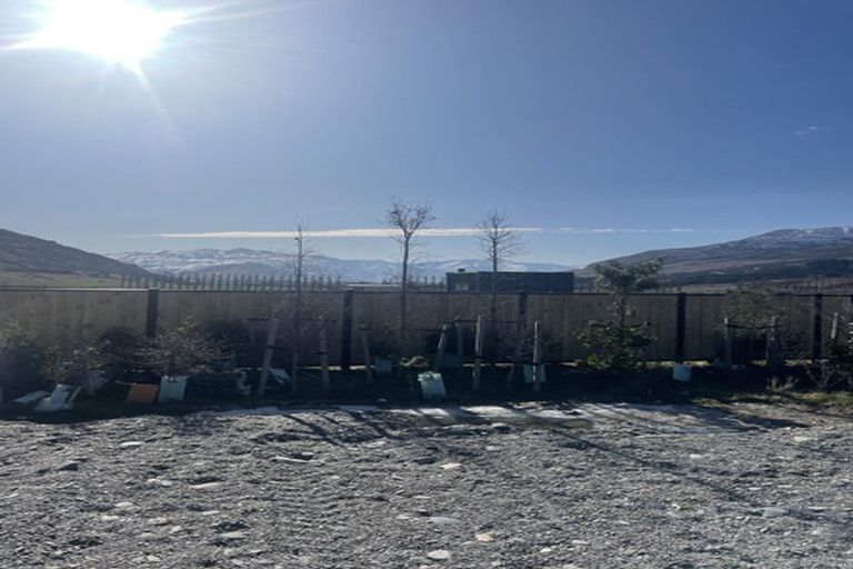 Photo of property in 22 Drysdale Road, Jacks Point, 9371