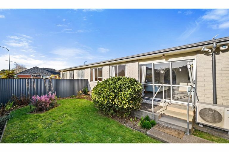 Photo of property in 2/110 Barbour Street, Waltham, Christchurch, 8011