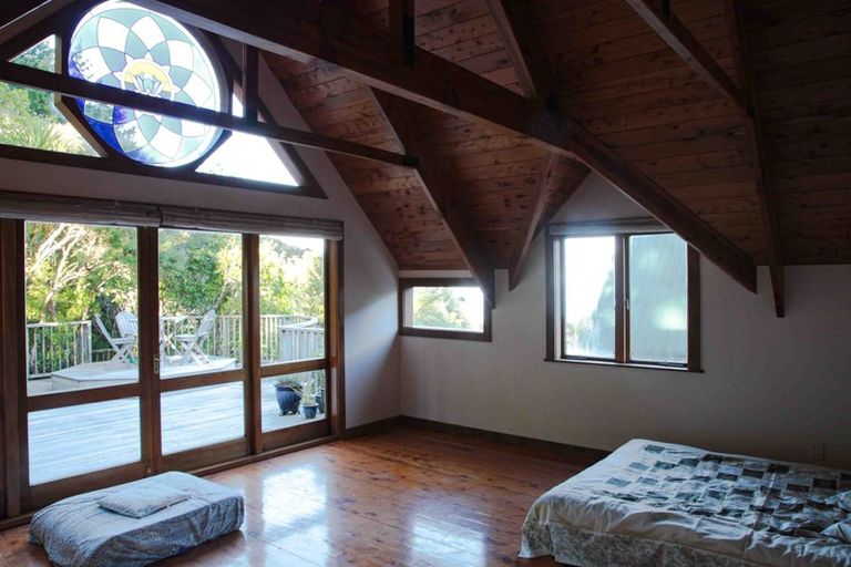 Photo of property in 122 Lone Kauri Road, Karekare, New Lynn, 0772