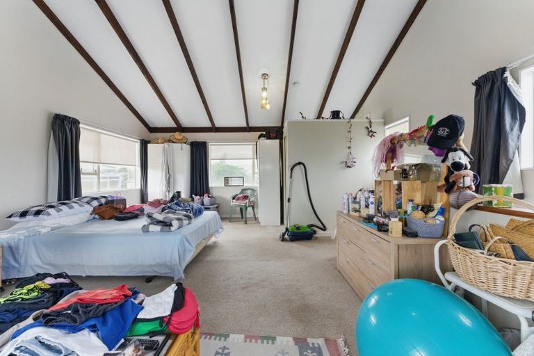 Photo of property in 28 Miro Street, Castlecliff, Whanganui, 4501