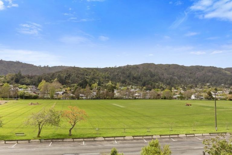 Photo of property in 274 George Street, Stokes Valley, Lower Hutt, 5019
