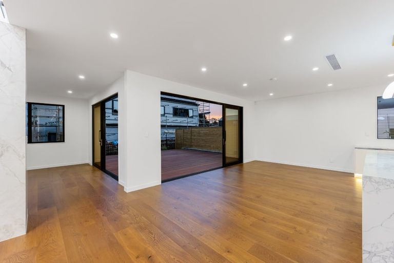 Photo of property in 55 Streamview Way, Long Bay, Auckland, 0630