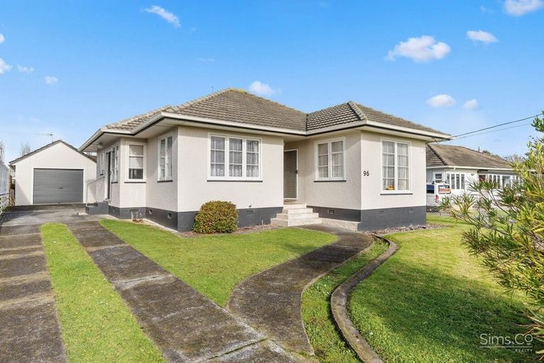 Photo of property in 96 Portal Street, Durie Hill, Whanganui, 4500