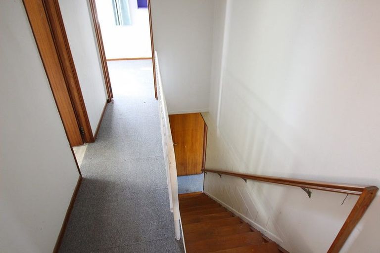 Photo of property in 40 West Lynn Road, Titirangi, Auckland, 0604