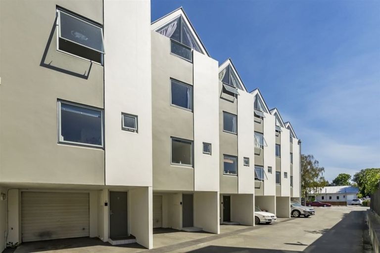 Photo of property in 5/86 Brockworth Place, Riccarton, Christchurch, 8011