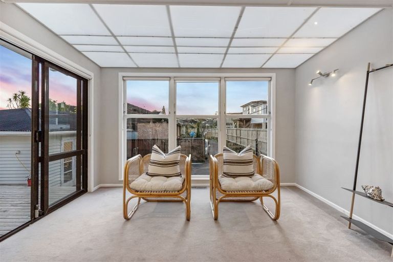 Photo of property in 1/114 Nile Road, Milford, Auckland, 0620