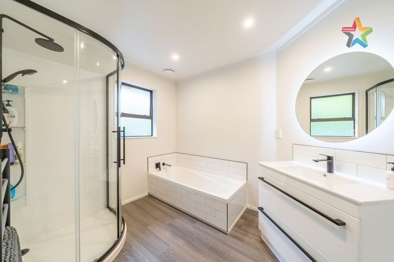 Photo of property in 1/1 Montgomery Street, Stokes Valley, Lower Hutt, 5019