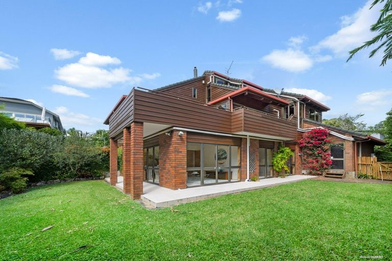 Photo of property in 2/60 Aberdeen Road, Campbells Bay, Auckland, 0620