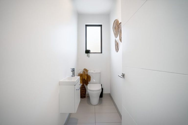 Photo of property in 18 Brampton Drive, West Melton, 7618