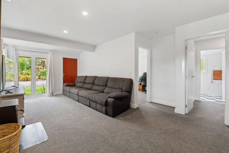 Photo of property in 1/142 Mapara Road, Acacia Bay, Taupo, 3385