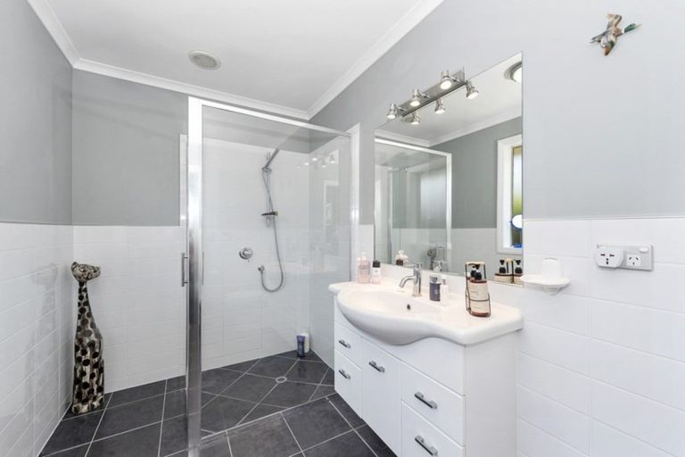 Photo of property in 22 Nielsen Gardens, Rototuna, Hamilton, 3210