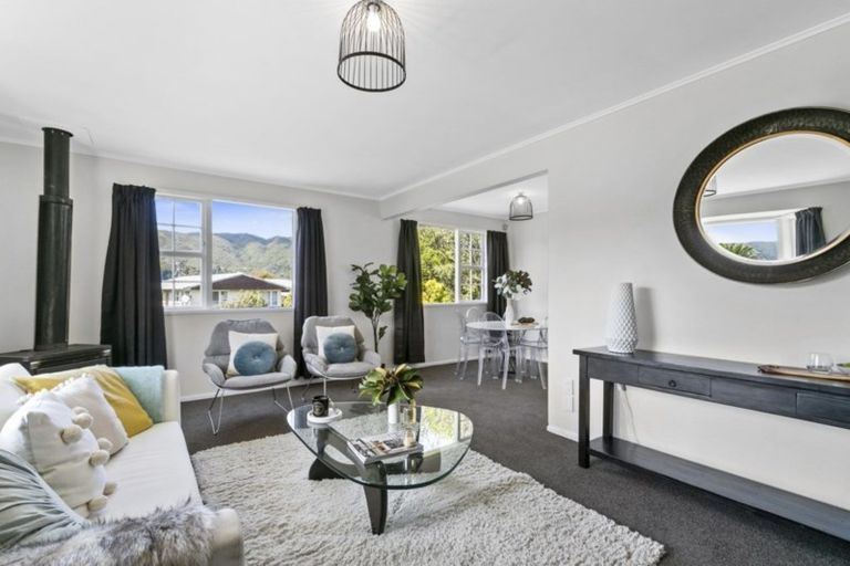 Photo of property in 21 Hamstead Street, Wainuiomata, Lower Hutt, 5014