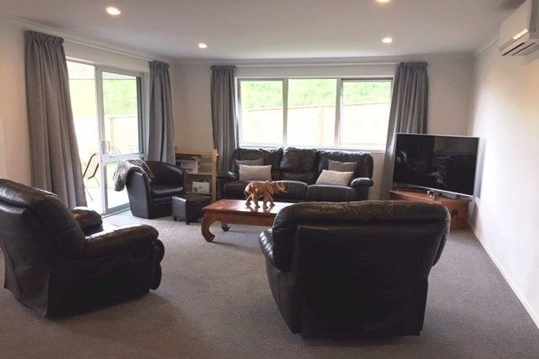 Photo of property in 5 Antrim Glade, Welcome Bay, Tauranga, 3175