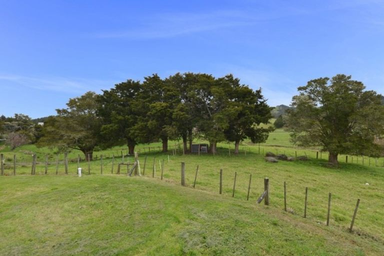 Photo of property in 132 Omana Road, Waiotira, 0193