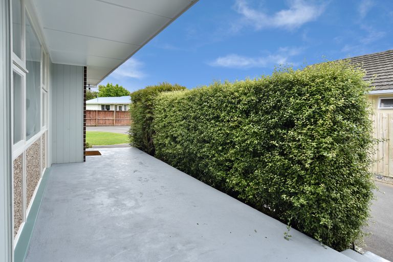 Photo of property in 25 Glenrowan Avenue, Avondale, Christchurch, 8061