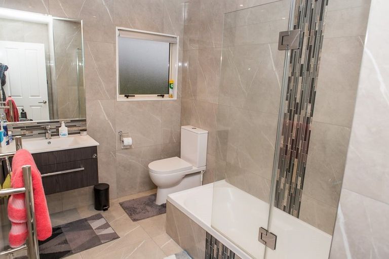 Photo of property in 19 Cabbage Tree Grove, Woodridge, Wellington, 6037