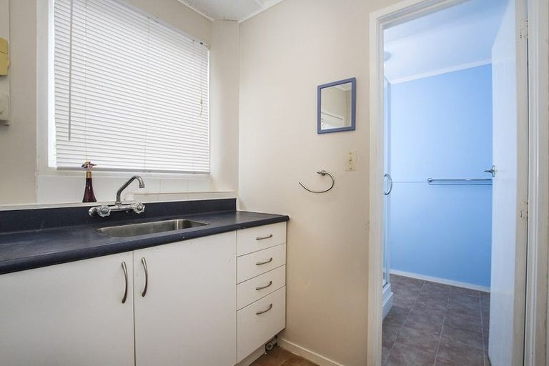 Photo of property in 22 Grenada Avenue, Forrest Hill, Auckland, 0620