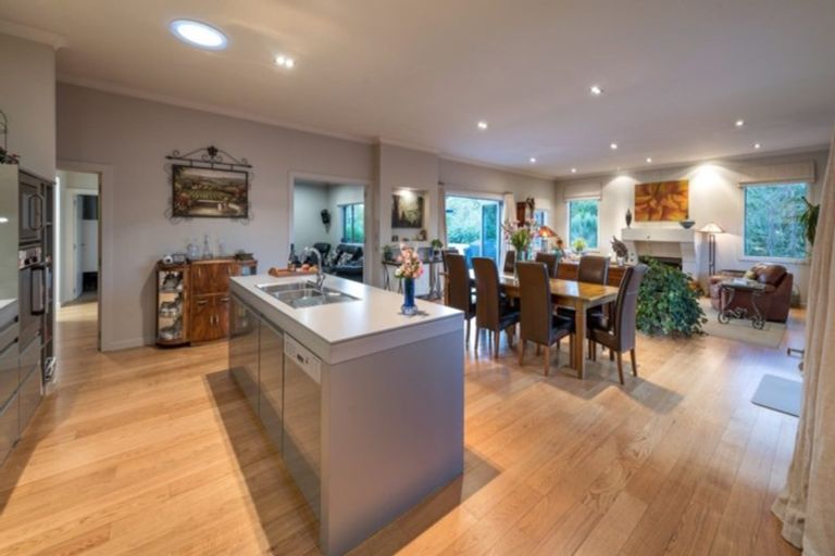 Photo of property in 5 Hollyhock Lane, Wanaka, 9305