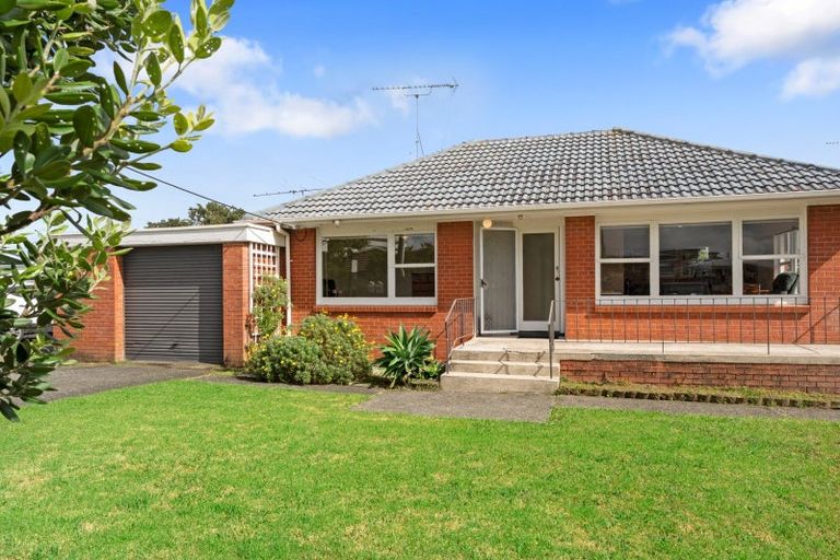 Photo of property in 1/163 Shakespeare Road, Milford, Auckland, 0620