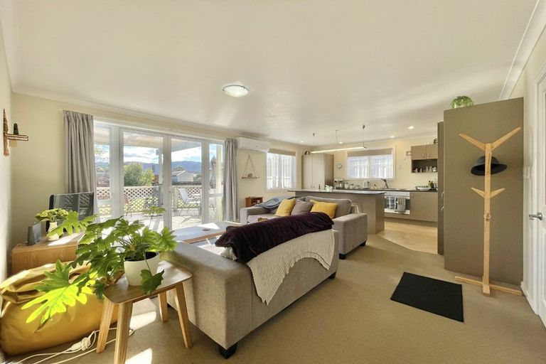 Photo of property in 28 Maclean Street, Wallaceville, Upper Hutt, 5018