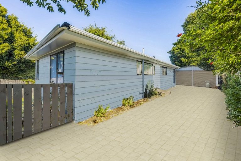 Photo of property in 11 Montego Place, Weymouth, Auckland, 2103