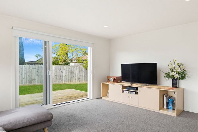 Photo of property in 127b Bruce Mclaren Road, Henderson, Auckland, 0612